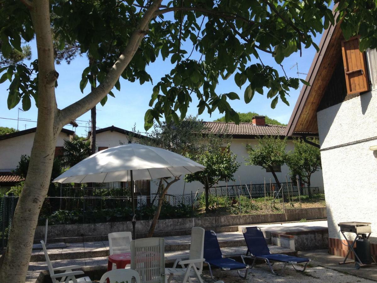 Villino Colussi Villa Lignano Sabbiadoro Buitenkant foto